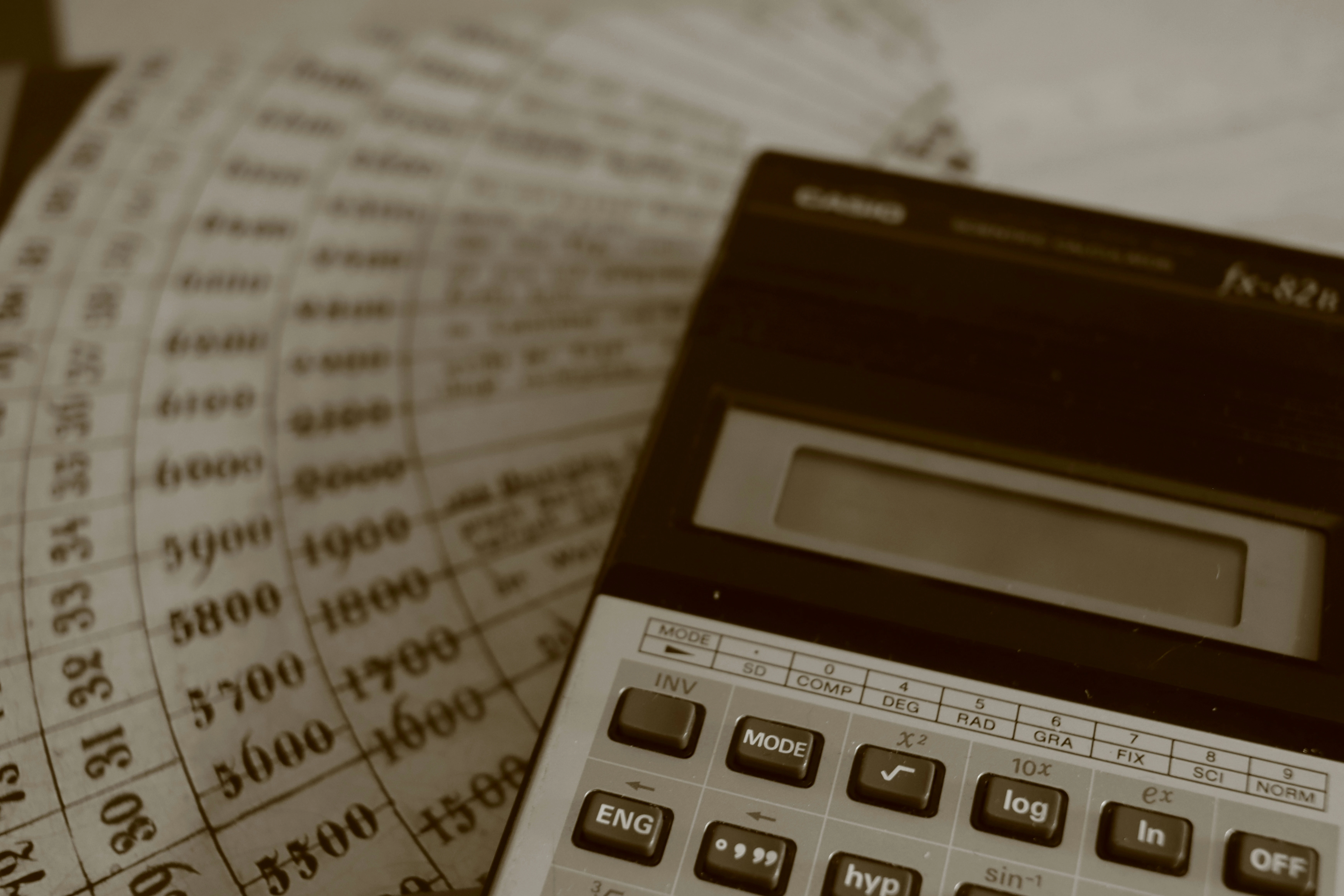 1099 vs. W-2: How to Know Which One to Issue (and Why It Matters)